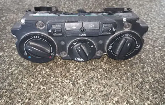 Volkswagen Golf Plus Climate control unit