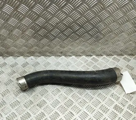 BMW 5 G30 G31 Intercooler hose/pipe 8665700