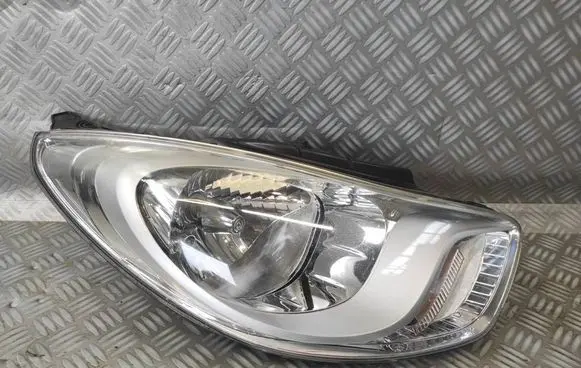 Hyundai i10 Headlight/headlamp 921020X1 921020X2