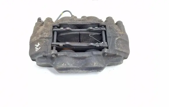 Toyota Land Cruiser (J120) Front brake caliper