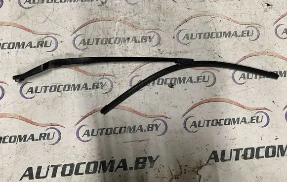 Audi Q7 4L Front wiper blade arm