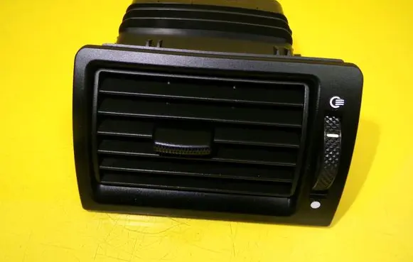 Ford Mondeo Mk III Dashboard side air vent grill/cover trim 1S7HA018B09
