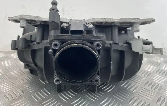 BMW 5 F10 F11 Intake manifold 7588126 10543512