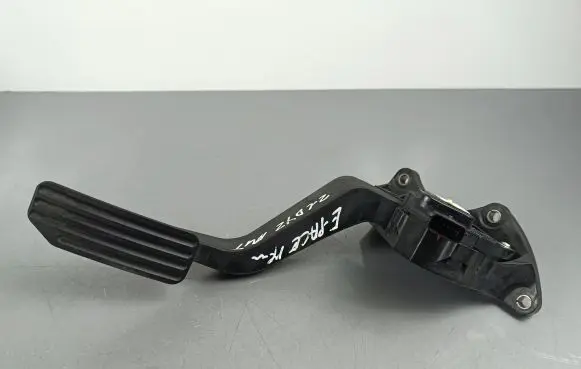 Jaguar E-Pace Accelerator throttle pedal FK729F838BB