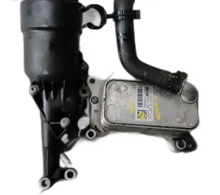 Mercedes-Benz V Class W447 Engine oil radiator A6511801165
