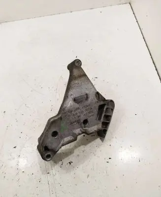 Skoda Octavia Mk2 (1Z) Engine mounting bracket 03g189207f