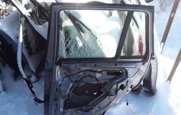 BMW X3 E83 Front door