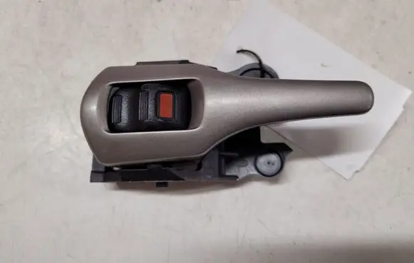 Toyota Auris 150 Front door interior handle 62318A2