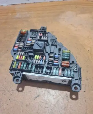 BMW 7 F01 F02 F03 F04 Fuse module 02451854 925281201 317033452