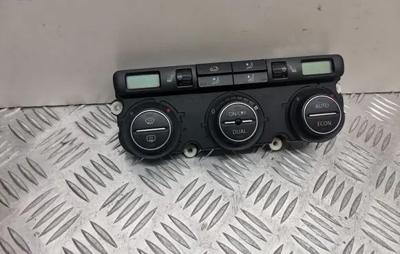 Volkswagen PASSAT B6 Climate control unit 3Q7 74677532