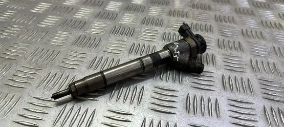 KIA Sportage Fuel injector 338002A610 0445110589