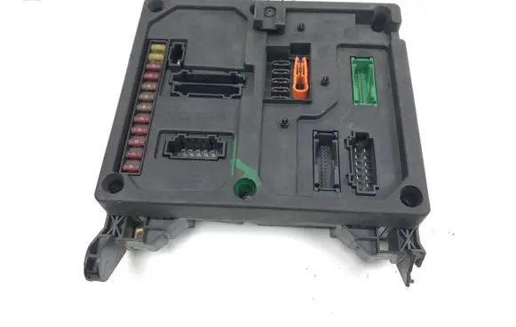 Seat Alhambra (Mk1) Fuse module S108145100D 7M0962258D 97VW14B205AB