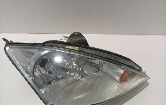 Ford Focus Headlight/headlamp 2M5113W029BD XS4113006