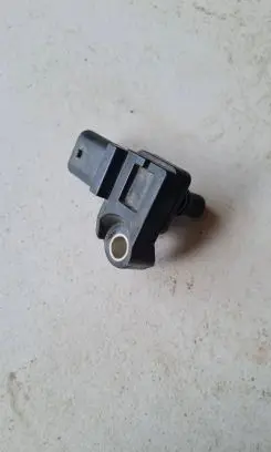 BMW 1 E81 E87 Air pressure sensor 780474201 6080 7J107