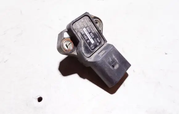 Volkswagen Touran II Air pressure sensor 038906051B 0281002399