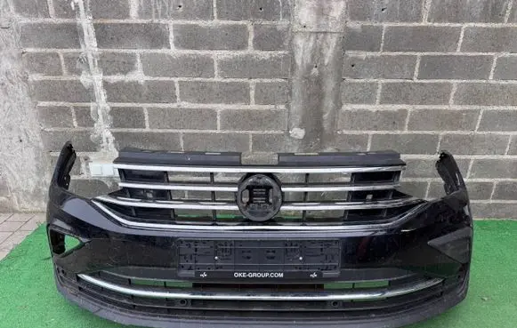 Volkswagen Tiguan Front bumper 
