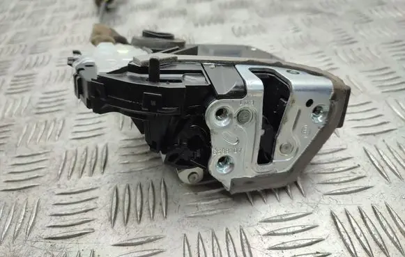 Lexus RX 450H Rear door lock 6041413
