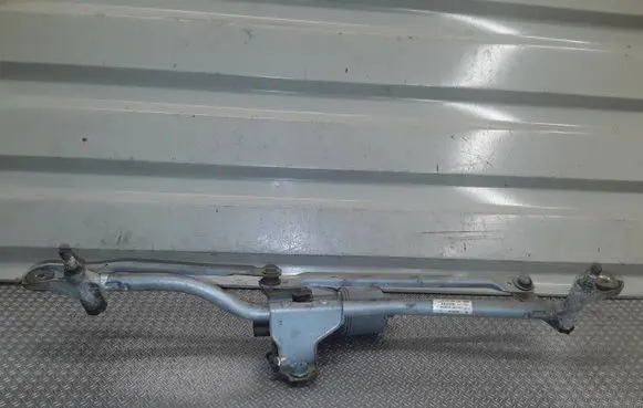 Audi A4 S4 B7 8E 8H Front wiper linkage and motor 0390241509 8E1955119