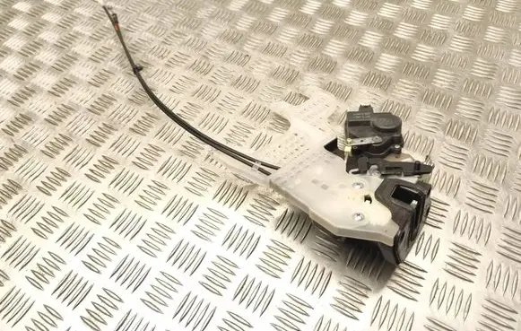 Hyundai Tucson JM Rear door lock 