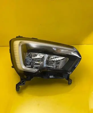 Renault Master III Headlight/headlamp 260105567R