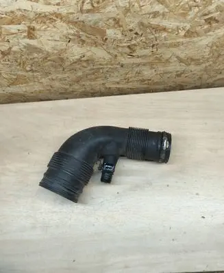 Porsche Cayenne (92A) Air intake hose/pipe 7P6129572