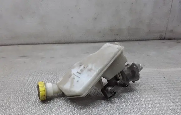 Peugeot 1007 Master brake cylinder 32067093