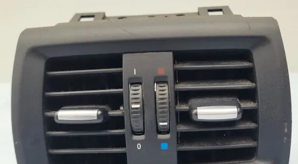 BMW X3 F25 Dash center air vent grill