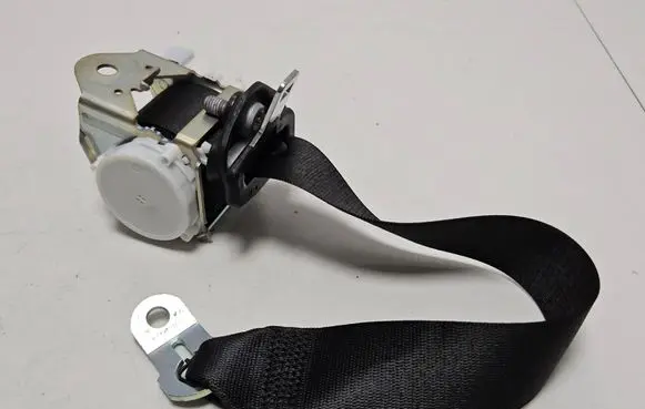 BMW M6 Rear seatbelt 7226442