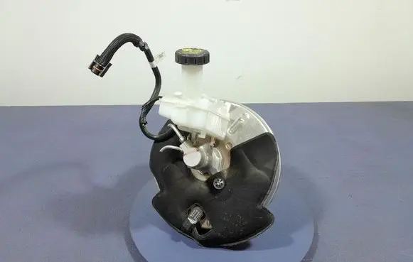 Renault Captur Brake booster 472106191R