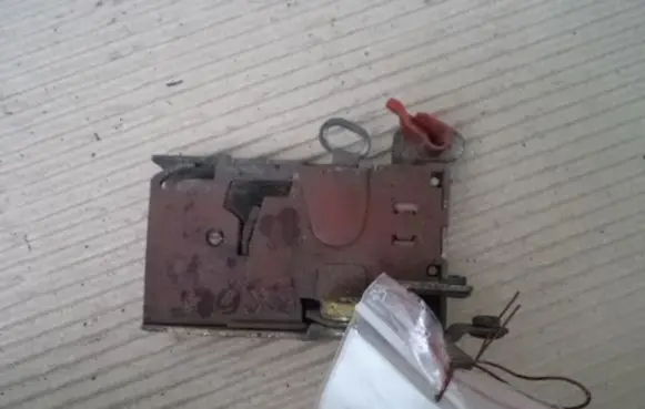 Ford Escort Front door lock
