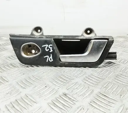Audi A4 S4 B7 8E 8H Front door interior handle 8E1837020