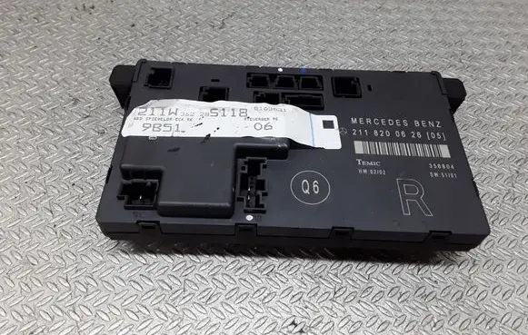 Mercedes-Benz E W211 Door control unit/module 2118200626