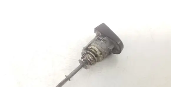 Volkswagen Touran I Front door lock (next to the handle) 1T0837167B 1T0837168B