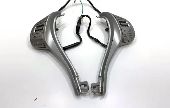 Nissan Qashqai Steering wheel buttons/switches 