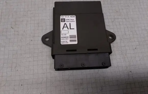 Opel Vectra C Door control unit/module 13111456 5WK46001