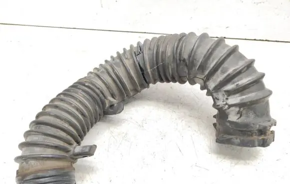 Opel Vivaro Air intake hose/pipe 8200806067 93861664