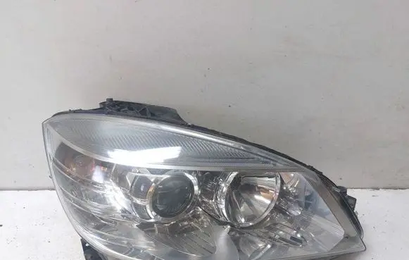 Mercedes-Benz C W204 Headlight/headlamp A2048208661