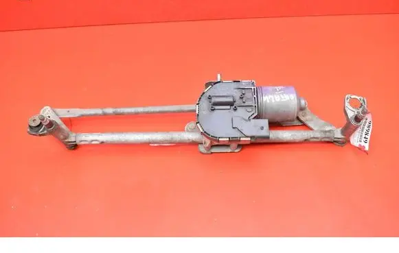Front wiper linkage and motor