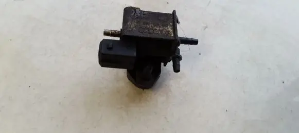 Audi A3 S3 8L Turbo solenoid valve 028906283J