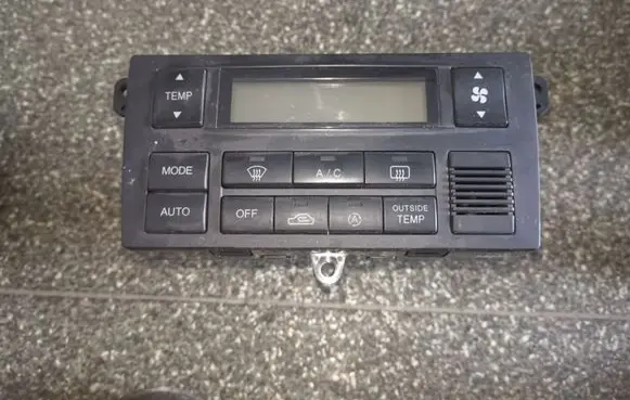 Hyundai Tiburon Climate control unit