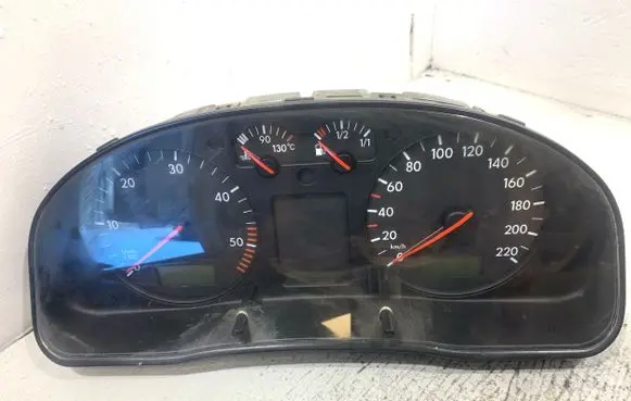 Volkswagen PASSAT B5 Speedometer (instrument cluster) 3B0919861K 109712102