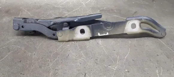 BMW 3 E92 E93 Tailgate hinge 7060627