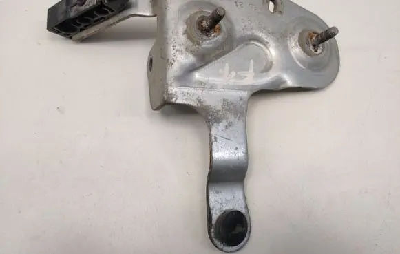Ford F150 Intercooler pipe mounting bracket ML3P7B147AE ML3P7B147A 7B147