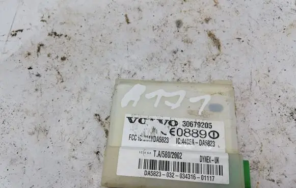 Volvo XC90 Alarm control unit/module 30679205