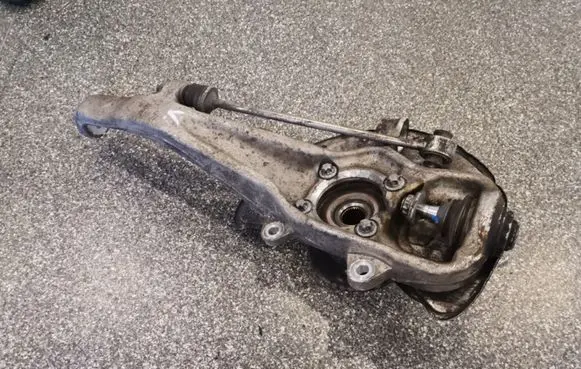 Mercedes-Benz ML W166 Front wheel hub