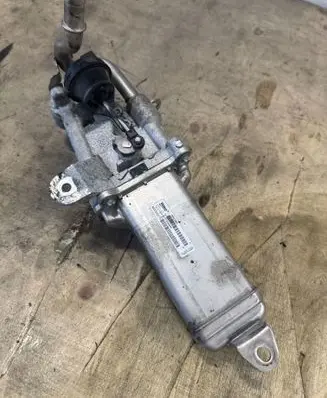 Nissan NV400 EGR valve cooler 147355889R