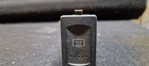 Volkswagen PASSAT B5.5 Windscreen/window heater switch 3B0959621D