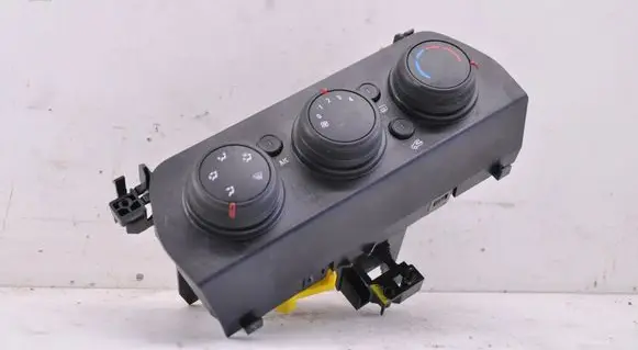 Dacia Sandero III Interior fan control switch T258836