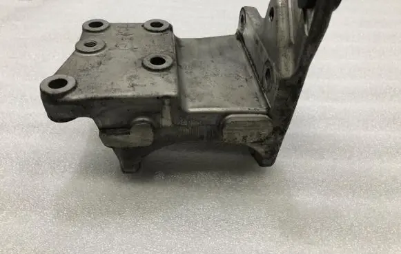 Suzuki Liana Other engine bay part