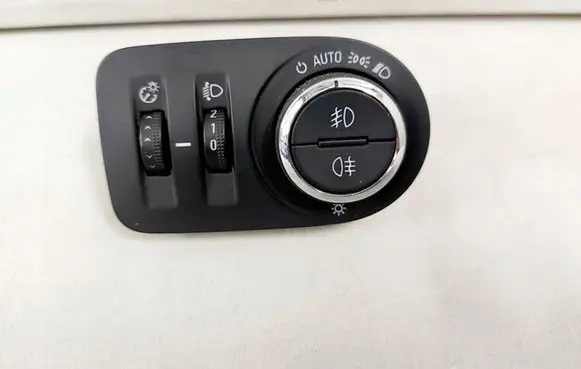 Opel Zafira C Light switch 13294821